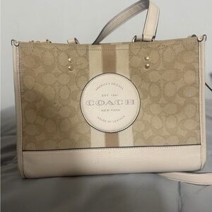 Coach Dempsey Carryall bag in signature jacquard